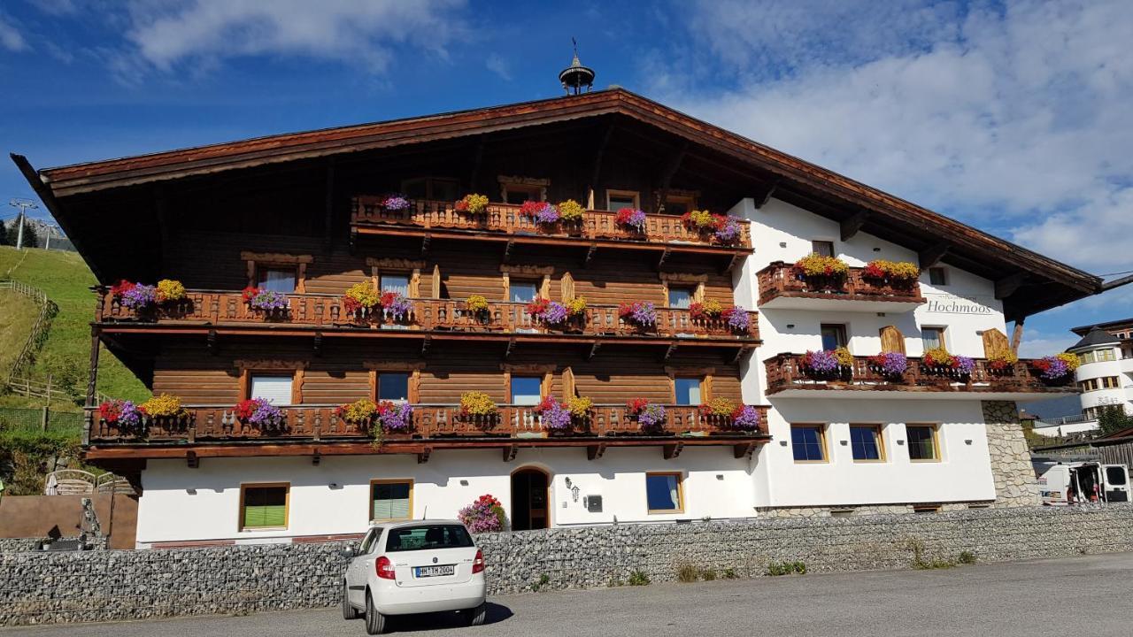 Pension Garni Hochmoos Hotel Lermoos Exterior photo