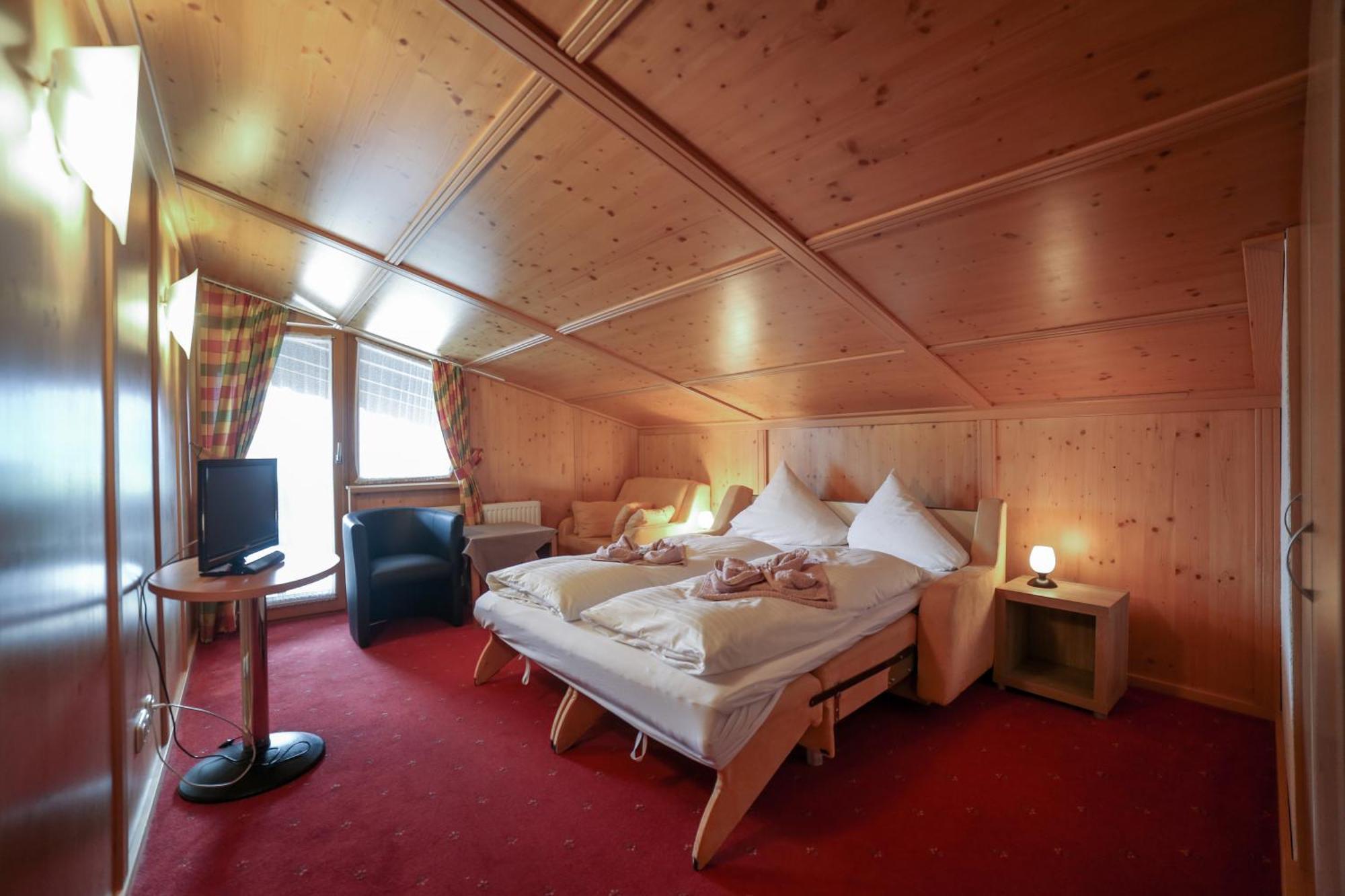 Pension Garni Hochmoos Lermoos Room photo